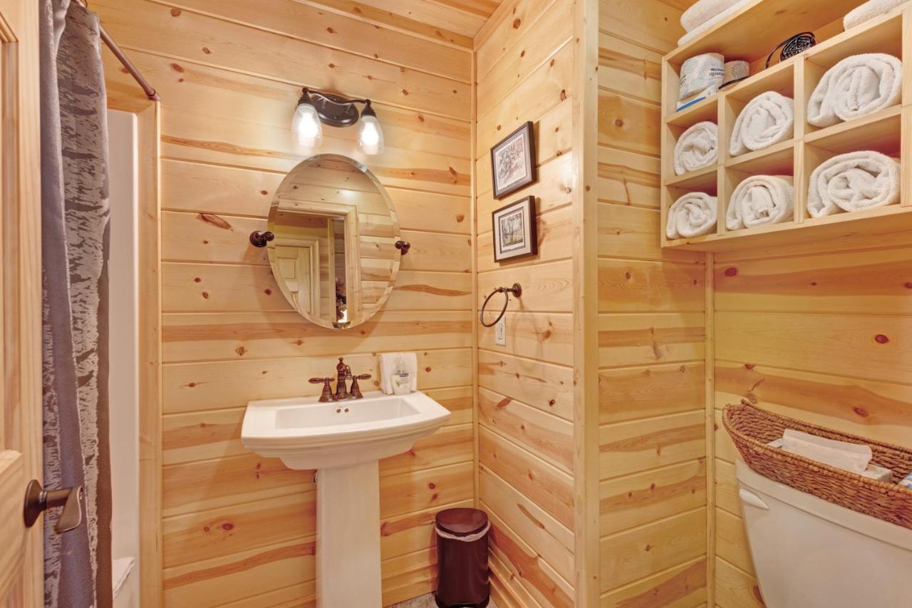 Kingfisher Cove Cabin 2 Saugatuck Exterior photo